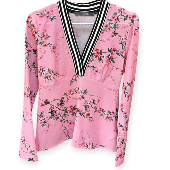 NWOT Guess Gorgeous texture Pink Floral Blouse Size Small - Picture 6 of 6